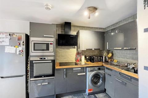40 Malvern Drive, Bristol, BS30 8XD