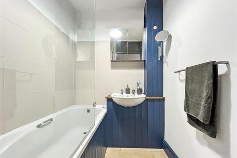 40 Malvern Drive, Bristol, BS30 8XD