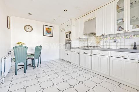 42 Newcombe Park, London, NW7 3QL