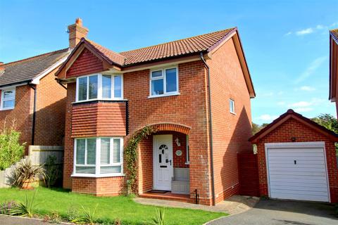 4 bedroom detached house for sale, Katherine Way, Seaford