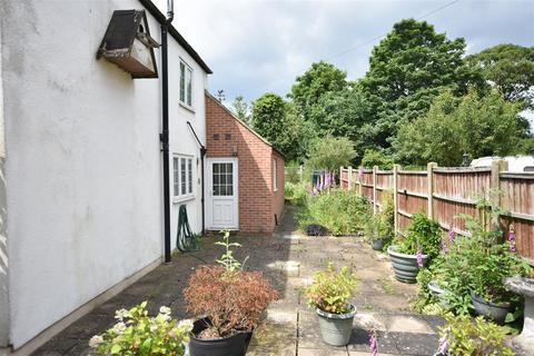 3 bedroom cottage for sale, Ferry Lane, Carlton-On-Trent, Newark