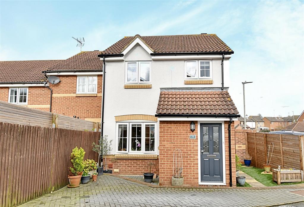Badgers Close, Hertford SG13 3 bed end of terrace house for sale £535,000