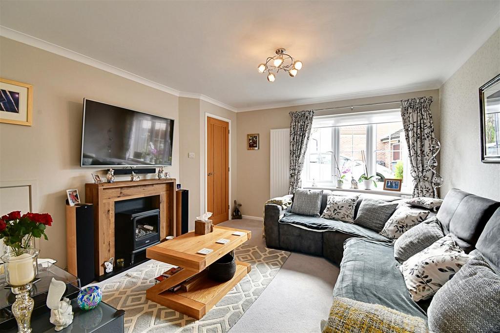 Badgers Close, Hertford SG13 3 bed end of terrace house for sale £535,000