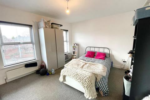 75 Bradwall Road, Sandbach, CW11 1GN