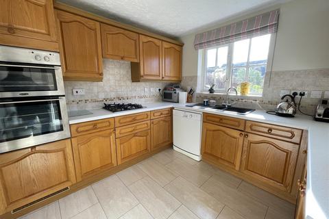 16 Dunley Way, Bishopdown, Salisbury, SP1 3GW