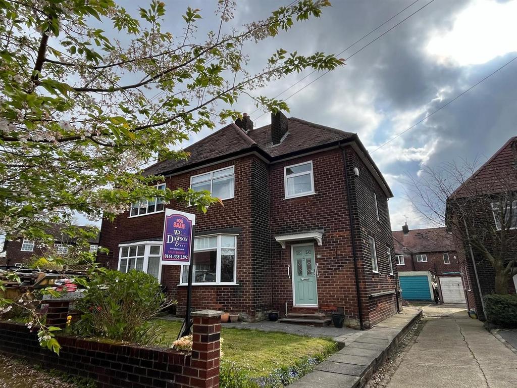 Astley Grove, Stalybridge SK15 3 bed semidetached house for sale £