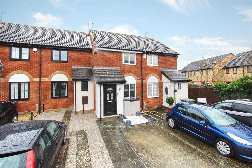 Hollybush Way, Cheshunt 2 bed terraced house for sale £350,000