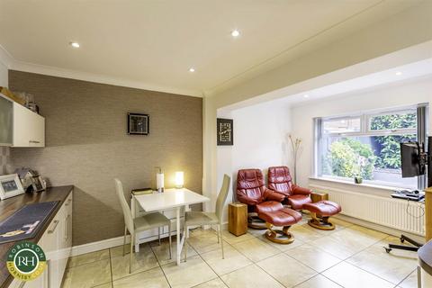 92 Cantley Manor Avenue, Doncaster, DN4 6TN