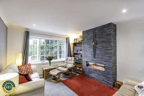 92 Cantley Manor Avenue, Doncaster, DN4 6TN