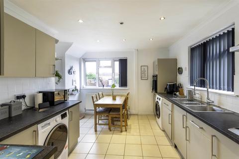9 Arundel Gardens, Doncaster, DN5 9JT