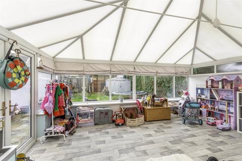 9 Arundel Gardens, Doncaster, DN5 9JT