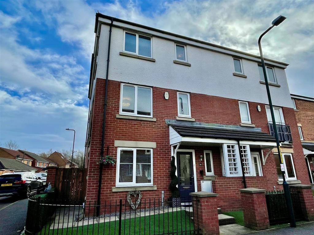 Strathmore Gardens, South Shields 5 bed semidetached house for sale