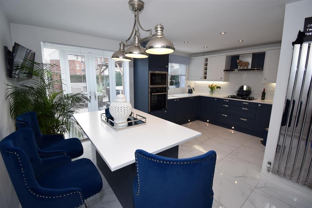 Strathmore Gardens, South Shields 5 bed semidetached house for sale