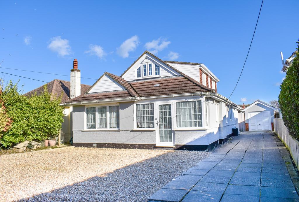 Barton Lane, Barton on Sea, New Milton, BH25 4 bed chalet for sale £