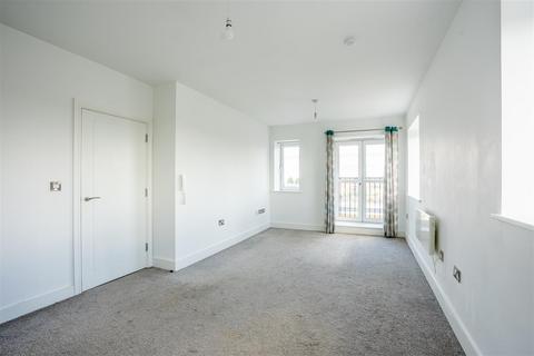 2 bedroom apartment to rent - The Walk, Holgate Road, York, YO24 4EL
