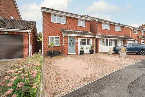 4 bedroom detached house for sale, Finches Way, Burnham-on-Sea, TA8