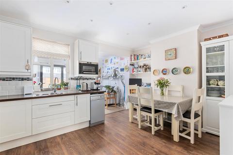 29 Bronson Road, London, SW20 8DZ