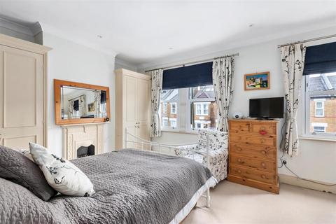 29 Bronson Road, London, SW20 8DZ