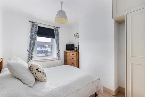29 Bronson Road, London, SW20 8DZ