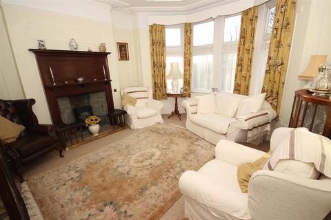 10 The Parade, Whitchurch, Cardiff, CF14 2EE