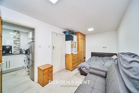 1 bedroom apartment for sale, Godwin Close, Chingford, E4