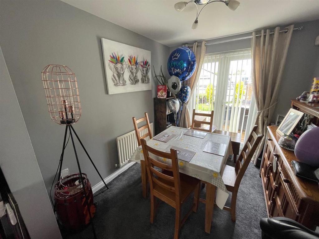 Fenwick Way, Consett 4 bed detached house £1,000 pcm (£231 pw)
