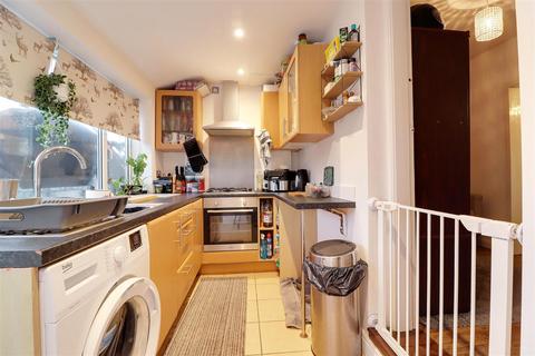 2 bedroom terraced house for sale, Coronation Road South, Hull