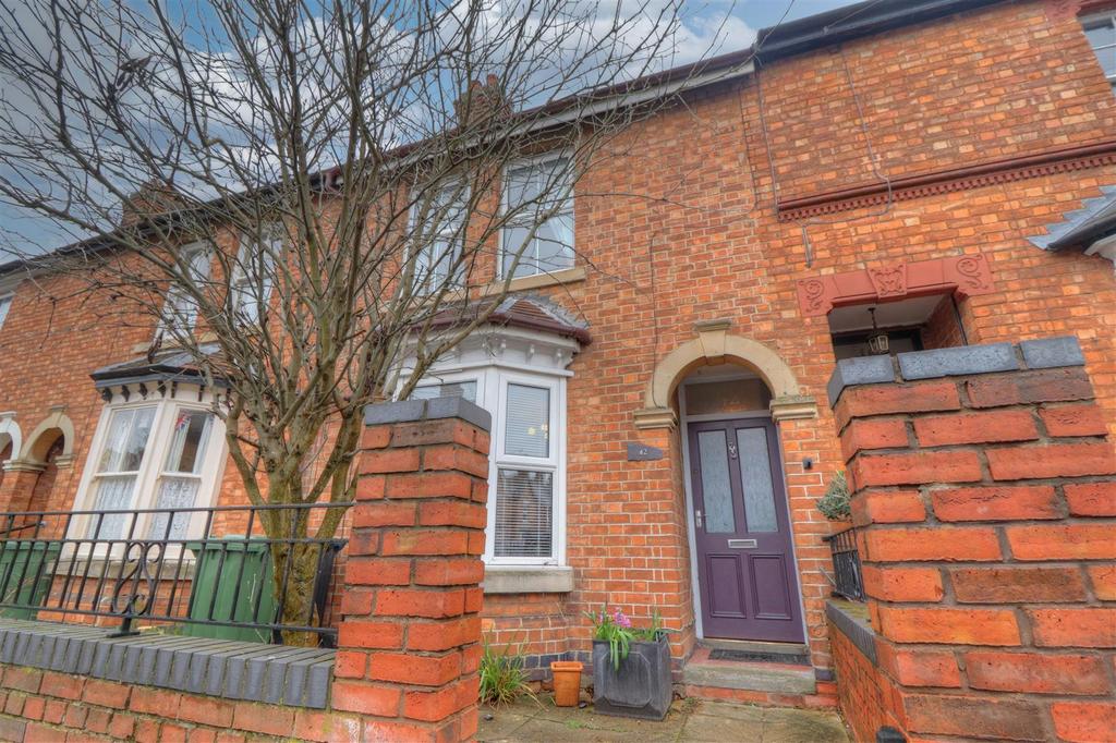 Northwick Road, Evesham 3 bed terraced house £1,100 pcm (£254 pw)