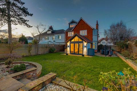 4 bedroom detached house for sale, Ventnor Road, Knighton, Leicester