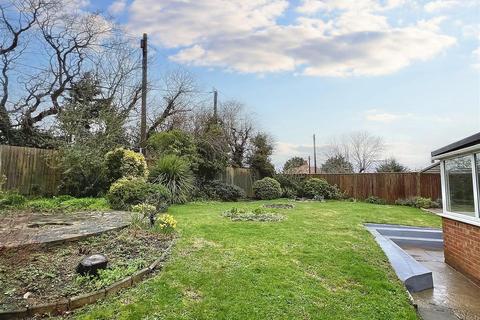 42 Fern Close, Eastbourne, BN23 8AQ
