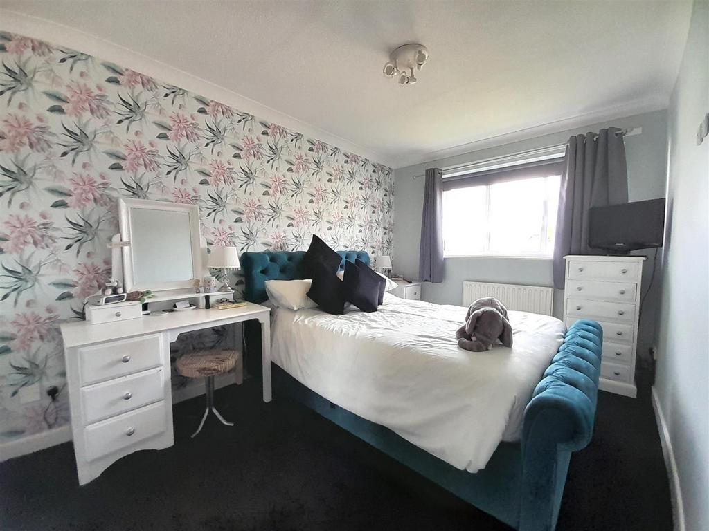 Master bedroom.jpg