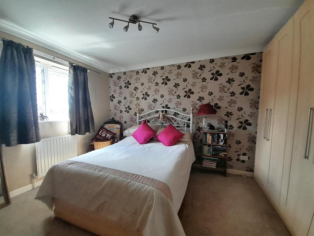 Bedroom 2.jpg