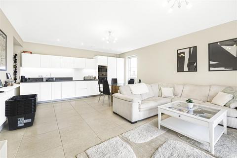 5 Seekings Close, Trumpington, Cambridge, CB2 9DJ