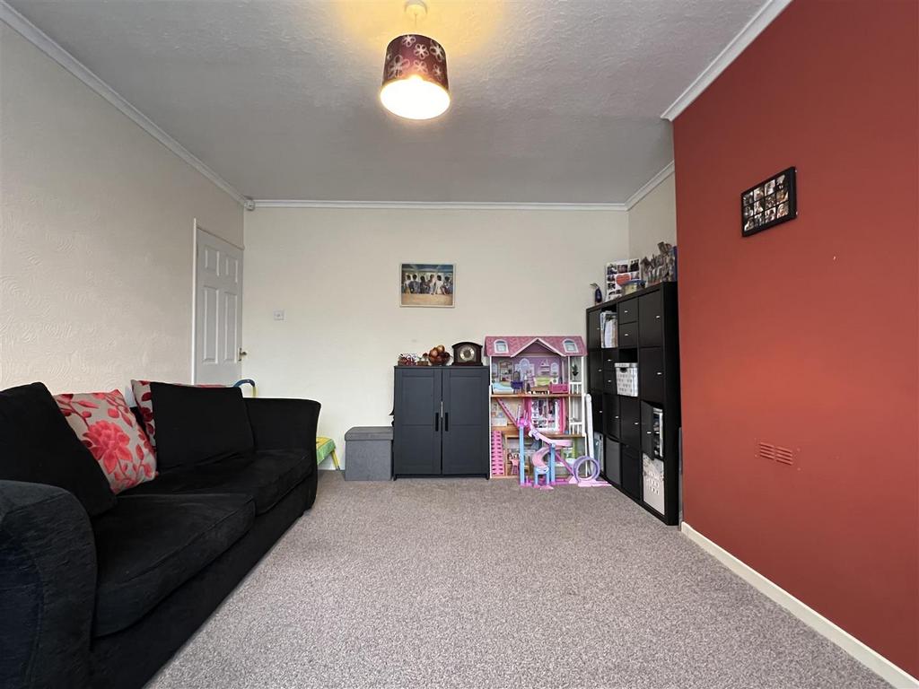 Elm Tree Grove, Halesowen 2 bed semidetached house for sale £230,000