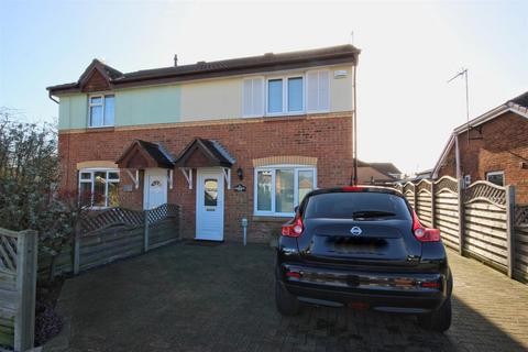 3 bedroom semi-detached house for sale, Shropshire Close, Hull
