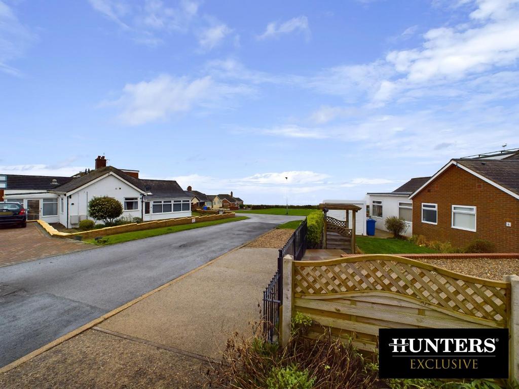 Horseshoe Drive, Sewerby, Bridlington 3 bed semidetached bungalow for sale £250,000