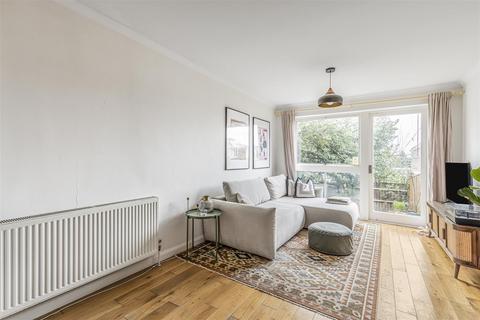 2 bedroom house to rent, Westleigh Avenue, Putney