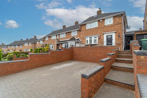 3 bedroom end of terrace house for sale, Timbertree Crescent, Cradley Heath, B64 7ND