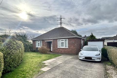 2 bedroom detached bungalow for sale, Lyndale, Kippax, Leeds