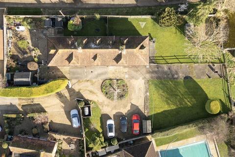 5 bedroom detached house for sale, The Stables/Diary Cottage Races Farm, Aston Street, Aston Tirrold