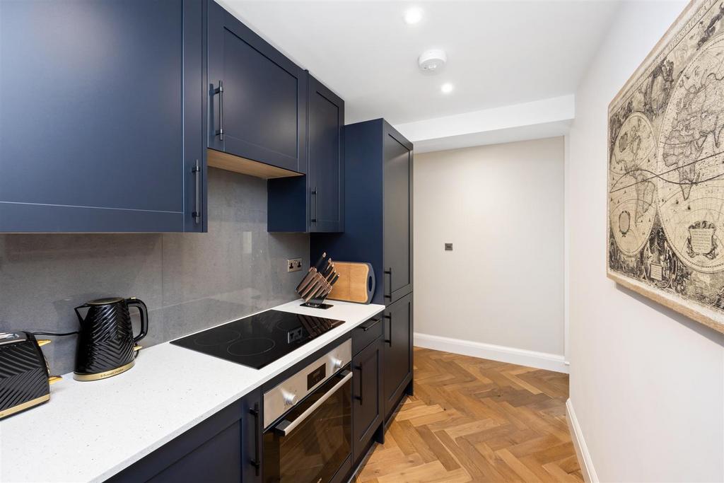 Heene Road, 13b 027.jpg