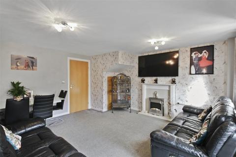 4 bedroom end of terrace house for sale, Maye Dicks Road, Rushden