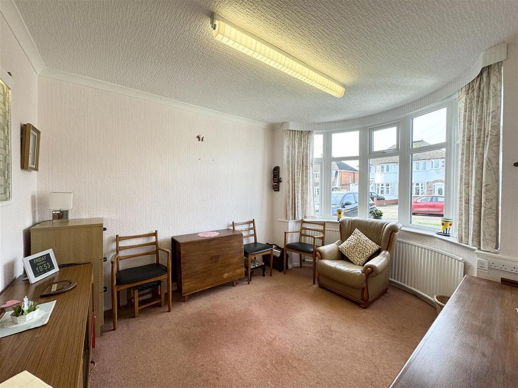 Hollydale Road, Erdington, Birmingham 3 bed semidetached house for