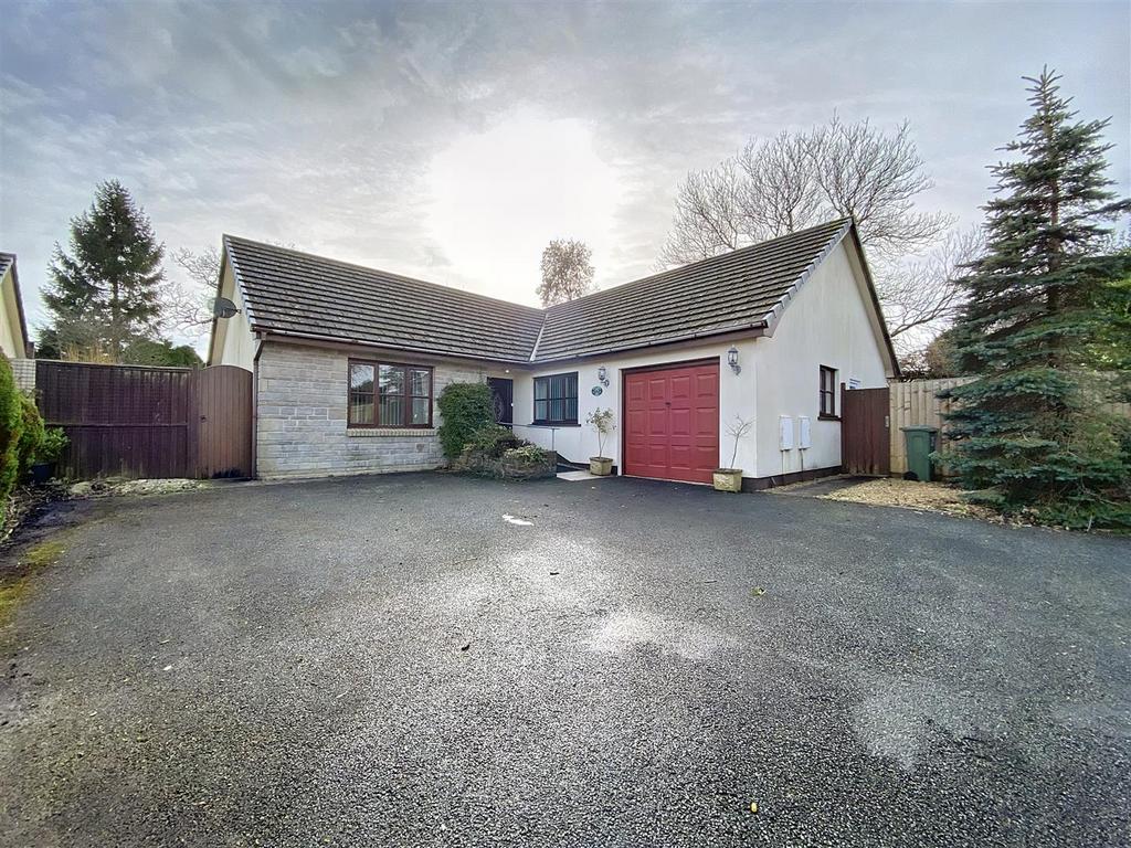 Kilvelgy Park, Kilgetty 3 bed detached bungalow for sale £360,000