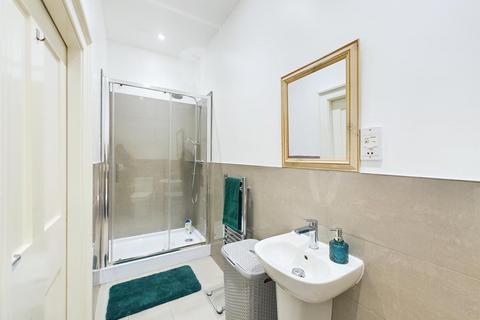 24 The Crescent, Gloucester, GL1 3LF
