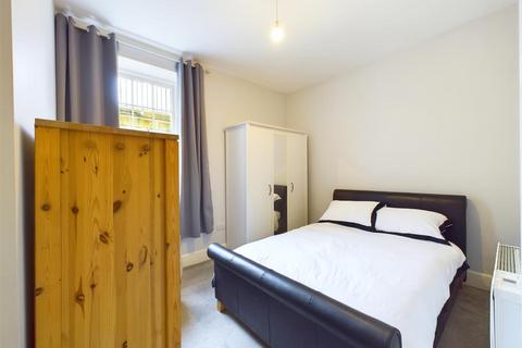 24 The Crescent, Gloucester, GL1 3LF