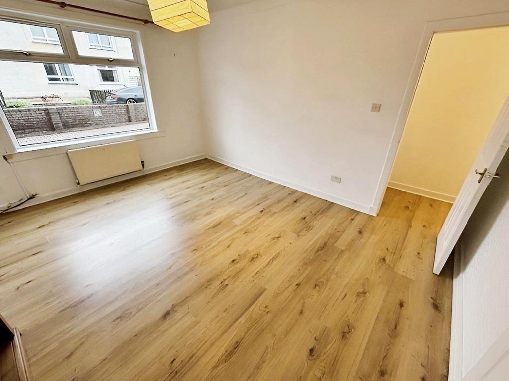 Alexandra Crescent, Markinch, Glenrothes 1 bed apartment for sale £75,000