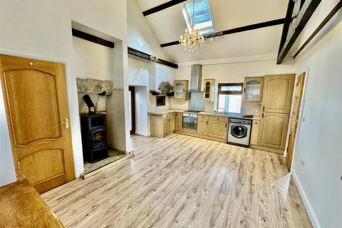 undefined, Y Ffor, Pwllheli