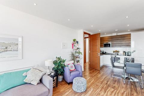 2 bedroom apartment to rent - Balham Hill, London, SW12