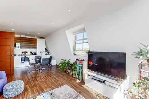 2 bedroom apartment to rent - Balham Hill, London, SW12